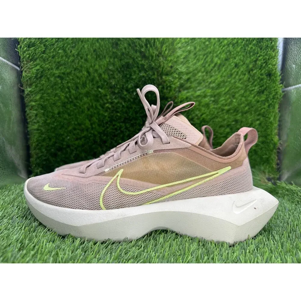 Nike Vista Lite CI0905-200 Athletic Sneaker Womens 7.5 Beige Mesh Sports Running